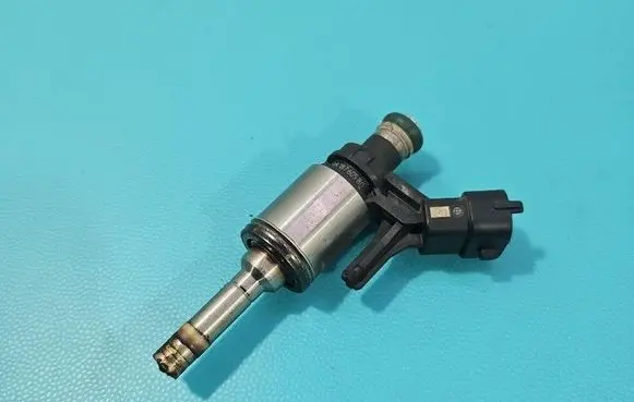 Peugeot 508 II Fuel injector 0261500432 IMPRK1571284