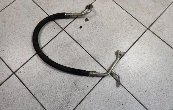 Ford Fusion II Air conditioning (A/C) pipe/hose DG9H-19N602-TC