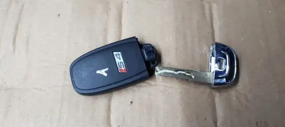 Audi A4 S4 B8 8K Ignition key/card 8K0959754BB