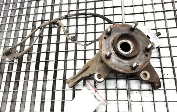 Hyundai i30 Front wheel hub spindle knuckle