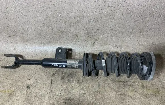 BMW 5 G30 G31 Front shock absorber/damper 6866630