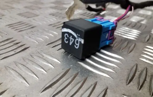 Audi A3 S3 A3 Sportback 8P Other relay 8K0951253 643
