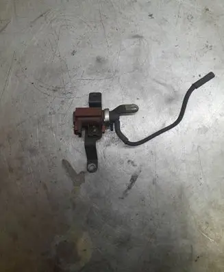 Ford C-MAX I Turbo solenoid valve 9652570180