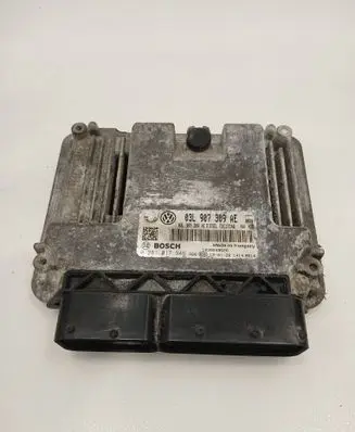 Volkswagen PASSAT B7 Engine control unit/module 03L907309AE 0281017946