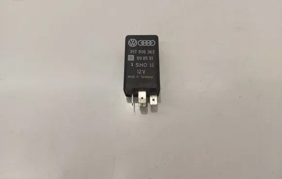 Volkswagen PASSAT B3 Other relay 357906363