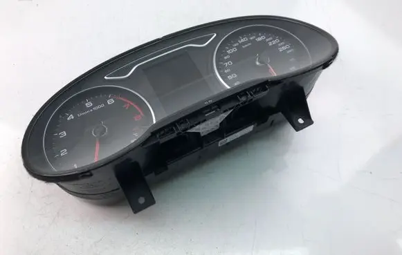 Audi Q2 - Speedometer (instrument cluster) 8V0920760