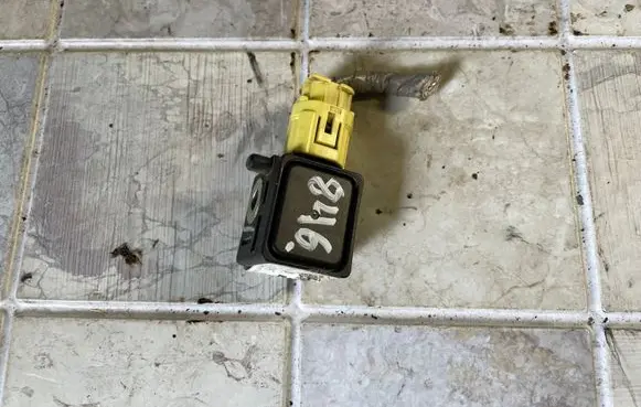 Honda FR-V Airbag deployment crash/impact sensor 77970SFEB110M2