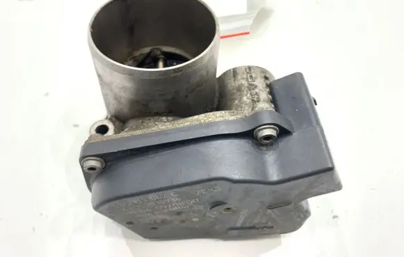 Volkswagen Golf V Engine shut-off valve 03C133062C