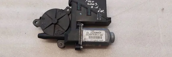 Volkswagen Polo Front door window regulator with motor 6Q2959802A