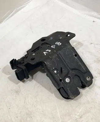 Audi A3 S3 8P Tailgate/trunk/boot lock/catch/latch 8P4827505C