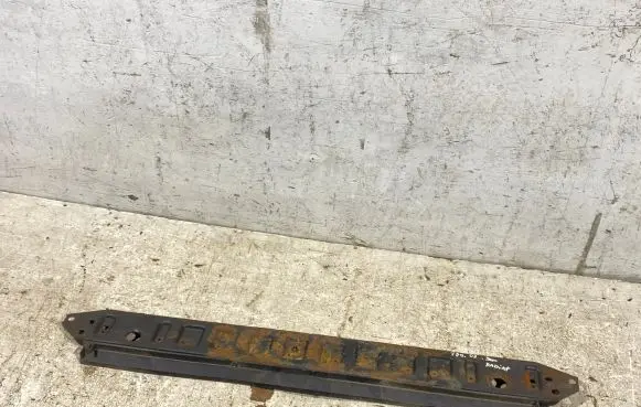 Volvo V70 Bottom radiator support slam panel 31265124
