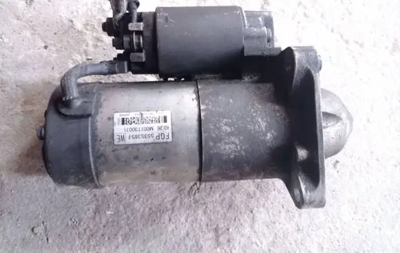 Opel Zafira B Starter motor 55353857