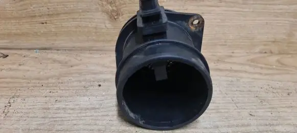 Volvo S40 Mass air flow meter 0281002730 30677999