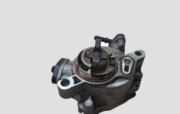 Ford Fiesta Vacuum pump 9684786780