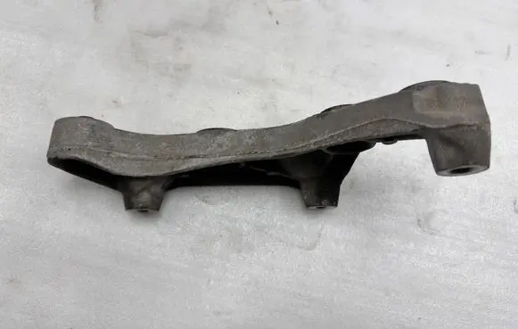 Mercedes-Benz S W222 Front differential bracket A2720140295
