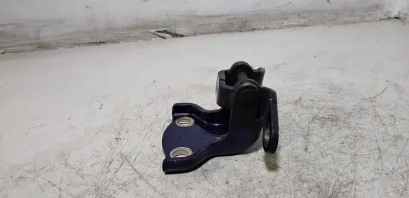 Chevrolet Captiva Rear door upper hinge
