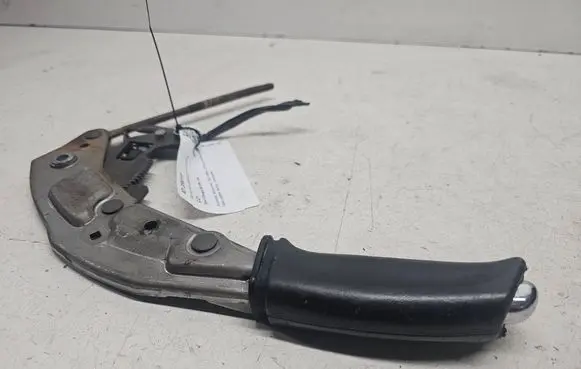 Opel Omega B2 Hand brake release handle 