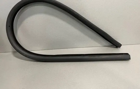 BMW 4 F32 F33 Rubber seal front coupe door 7279747