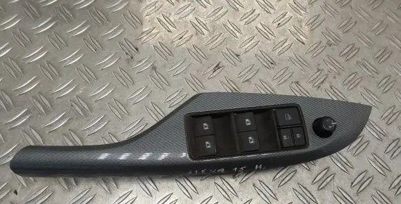 Toyota Sienna XL30 III Electric window control switch 8404008010