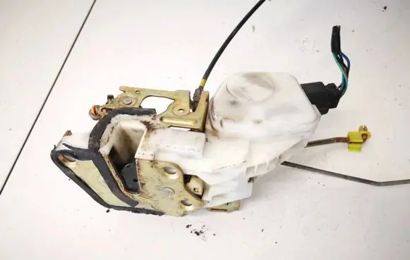 Mitsubishi Pajero Sport I Front door lock