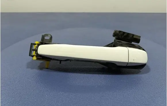Toyota Verso-S Rear door exterior handle