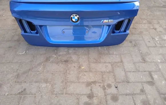 BMW M5 Tailgate/trunk/boot lid