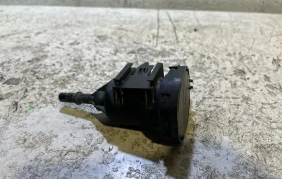 Jeep Patriot Turbo solenoid valve 4891741AA PA66GF33 2423B