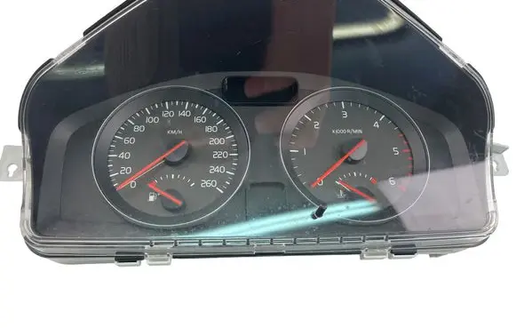 Volvo XC70 Speedometer (instrument cluster) 31296228