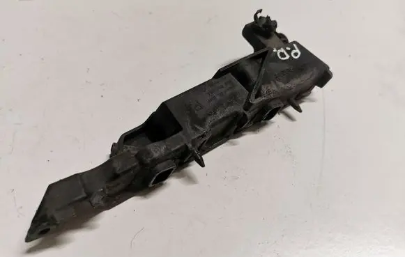 Audi A6 C7 Front bumper mounting bracket 4G0807284