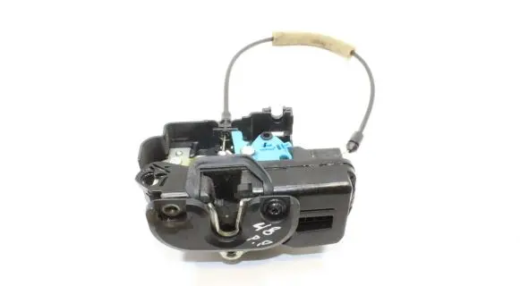 Opel Antara Front door lock