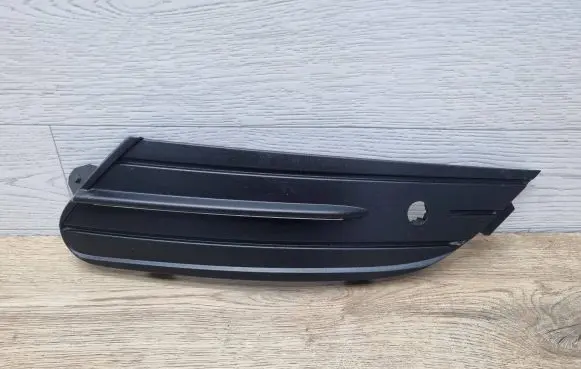 Renault Espace V (RFC) Front bumper lower grill 622568681R