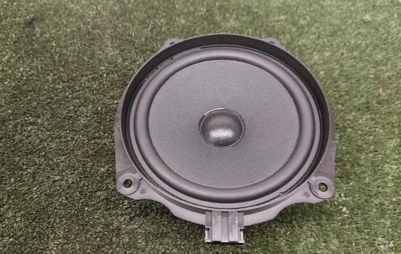 BMW i3 Subwoofer speaker 8715684