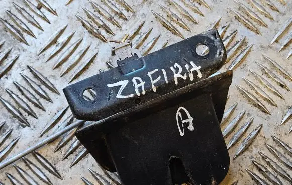 Opel Zafira A Loading door lock 