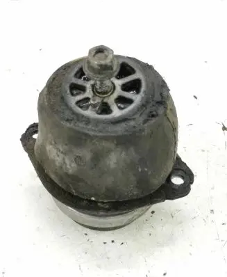 Volkswagen Touareg I Engine mount bracket 7L6199131C 21082004