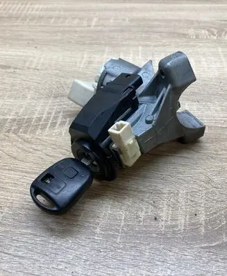 Toyota Yaris Ignition lock N0502241256B