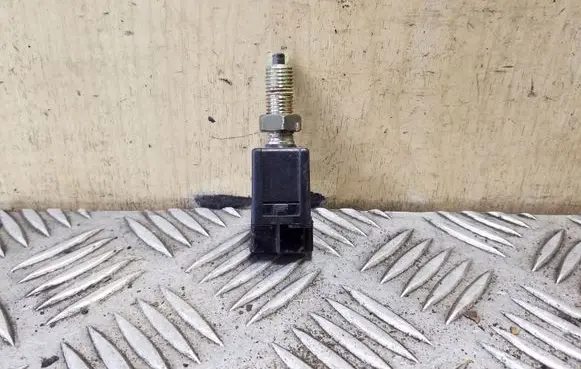 Clutch pedal sensor