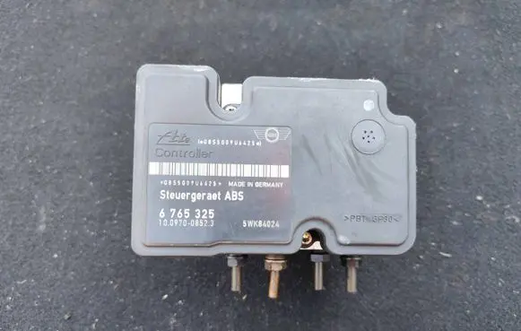 Mini One - Cooper R50 - 53 ABS Pump 6765325 6765323 5WK84024
