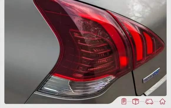 Peugeot 3008 II Rear/tail lights T84