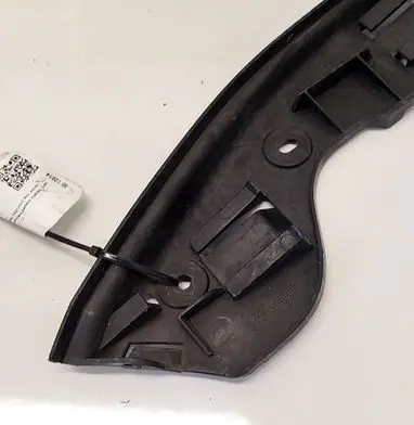 Volkswagen Touareg I Rear bumper mounting bracket 7L6807393
