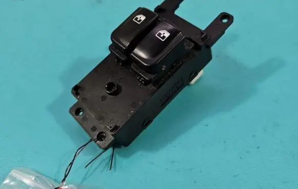 Hyundai i20 (PB PBT) Electric window control switch 202008159 IMPRK1421322