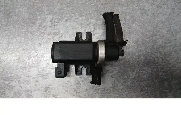 Volkswagen Transporter - Caravelle T4 Vacuum valve 