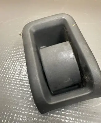 Volvo XC60 Engine bonnet (hood) release handle 30779851