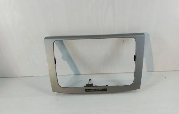 Volkswagen PASSAT B6 Radio/GPS head unit trim 3C0858069M