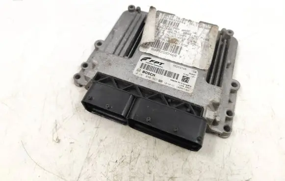 Alfa Romeo Giulietta Engine control unit/module 55259746 0281030967 1039S71631