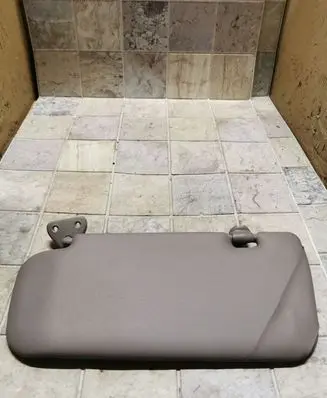 Nissan Primera Sun visor