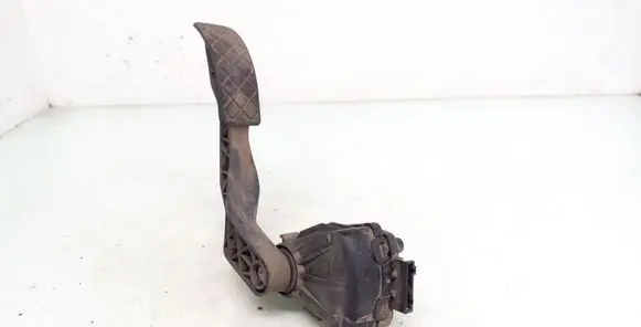 Volkswagen Golf IV Accelerator throttle pedal 1J1721503H