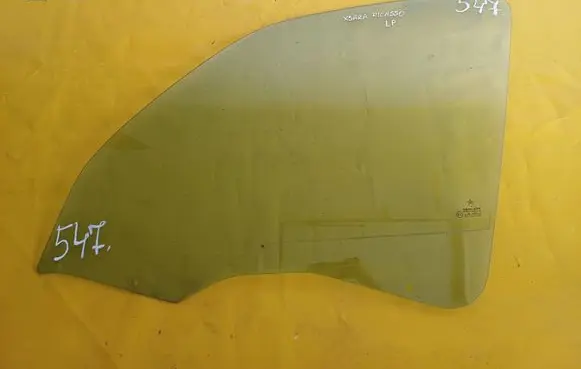 Citroen Xsara Picasso Front door window glass four-door