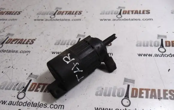 Mitsubishi Space Star Windscreen/windshield washer pump