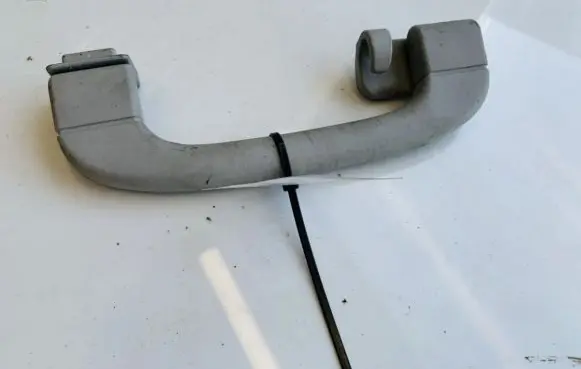 BMW 5 E39 Rear interior roof grab handle 8227593