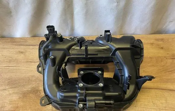 Toyota C-HR I Intake manifold 1710137060